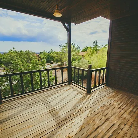 The Pine View Forest Houses & Restaurant & Pool בית נופש *