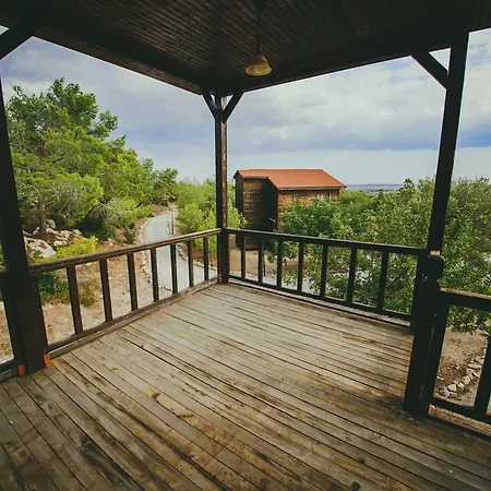 The Pine View Forest Houses & Restaurant & Pool Holiday home Komi Kebir